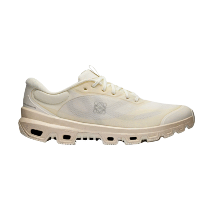 ON Running Cloudventure x Loewe 2 - Eggshell